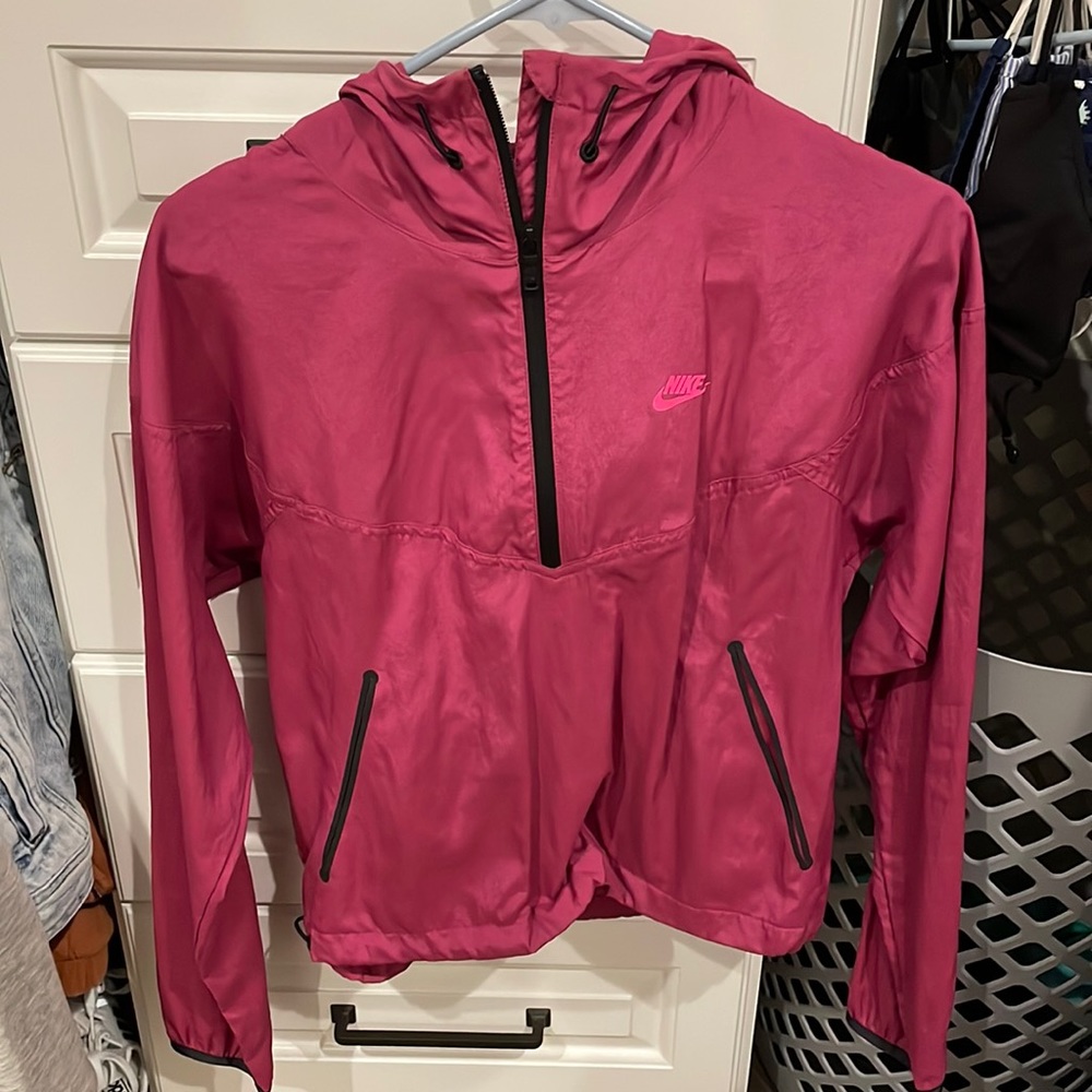 Women’s Nike Windbreaker